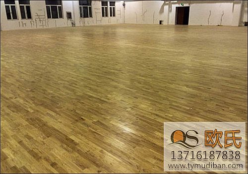 �\�ӈ��^ʹ�õČ��I(y��)ľ�ذ�ͼ��b�Č�ľ�ذ�^(q��)�e